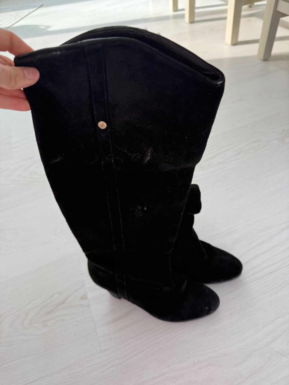 Guess Women's Black Suede Boot, Size 7 Stylish Western Boot Gold Hardware